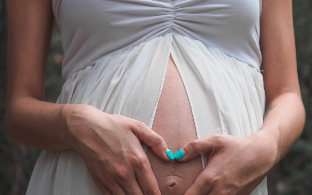 ¿Cómo puede ayudar la Reflexología durante el embarazo?